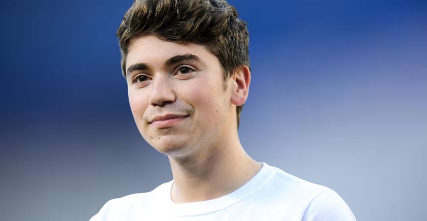 Portrait of actor Noah Galvin